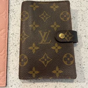 Louis Vuitton agenda